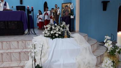 Dezenas de FiÃ©is participaram da abertura do TrÃ­duo em louvor a SÃ£o JosÃ© no Bairro Cristo Rei